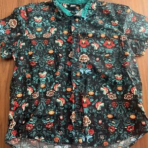 Nintendo Black and Red Patterned Shirt